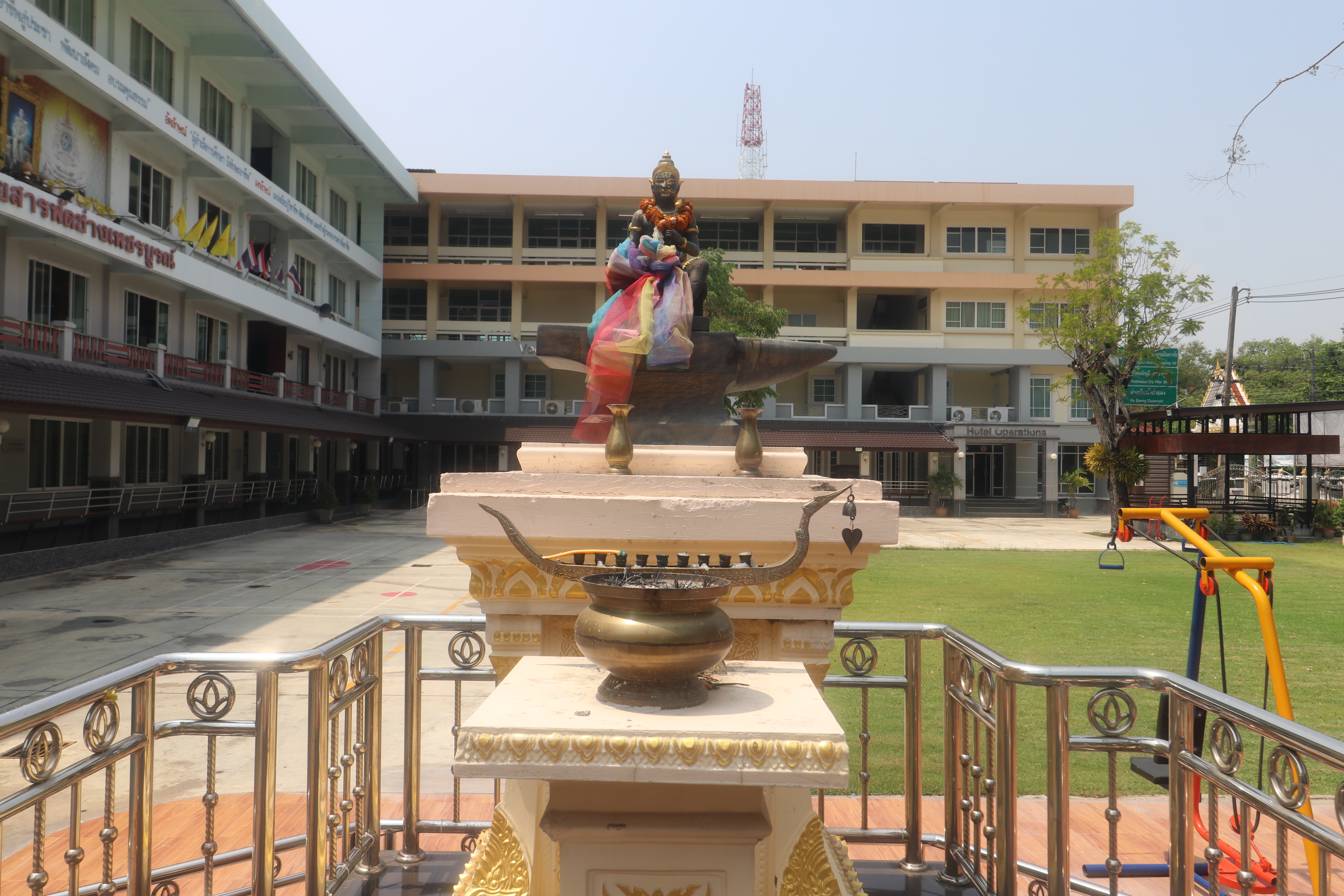 ข้อมูลอาคารสถานที่
